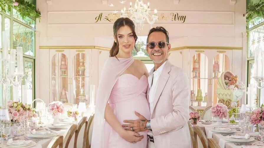 Marc Anthony y Nadia Ferreira Celebran un Deslumbrante Baby Shower en Miami