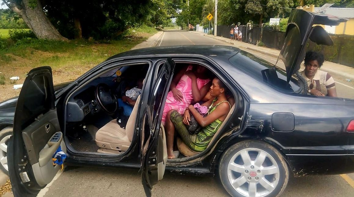 Detienen Vehículo con 14 Haitianos Indocumentados en Monte Cristi