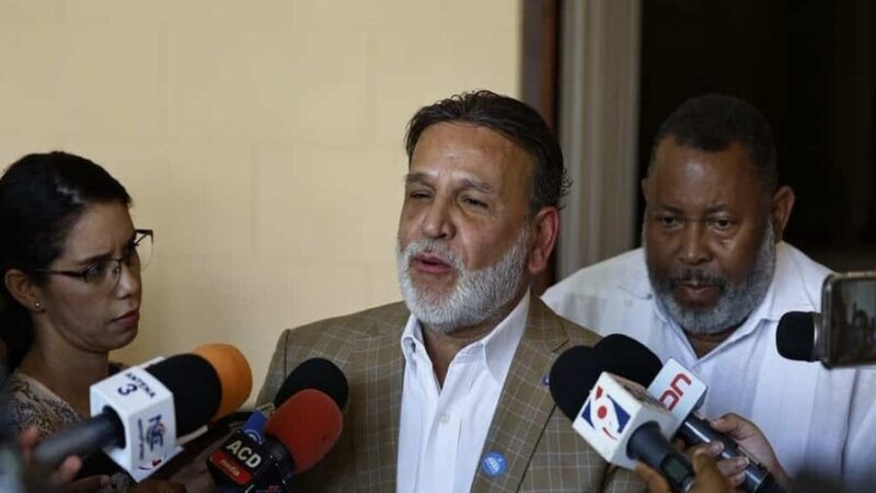 Comerciantes Dominicanos Alertan Posible Alza de Precios por Incremento en Combustibles