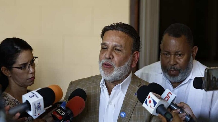Comerciantes Dominicanos Alertan Posible Alza de Precios por Incremento en Combustibles