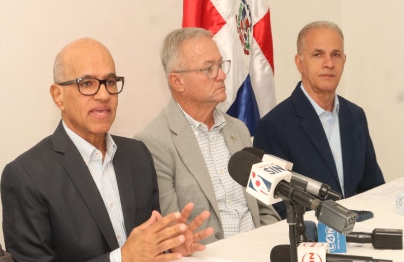 Empresarios Dominicanos Exigen Revisión de la Ley de Residuos