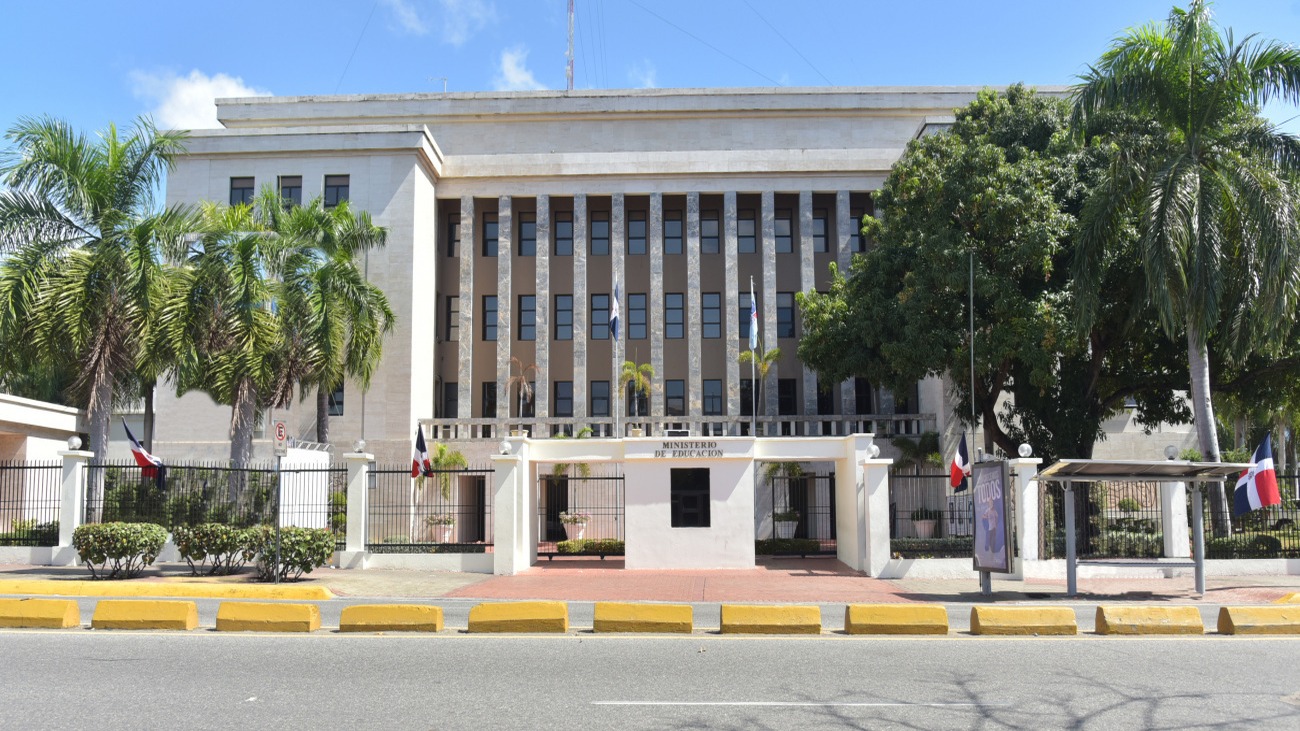 Educación lidera el gasto en remuneraciones del Gobierno Central en 2026