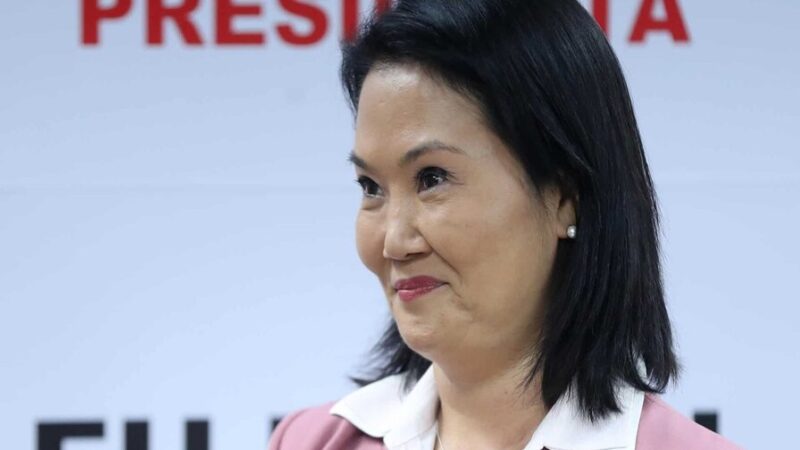 Keiko Fujimori se Proclama Presidenta de Perú en Reñida Elección