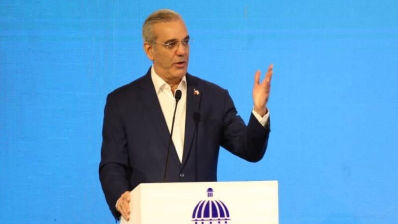 Abinader y Empresarios Abordan Estrategias ante Crisis Internacional