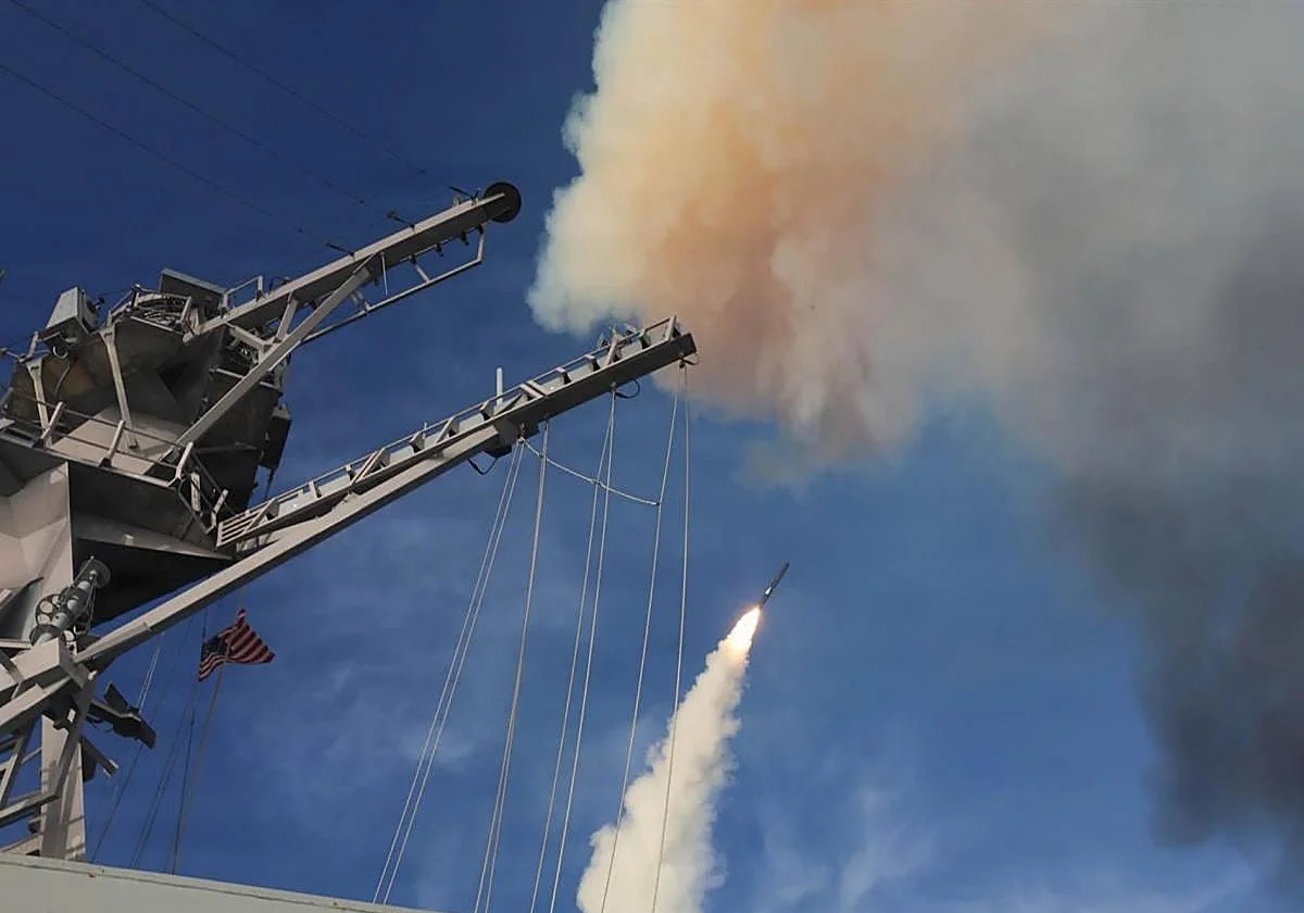 Estados Unidos neutraliza drones iraníes y destruye radares en el estrecho de Ormuz