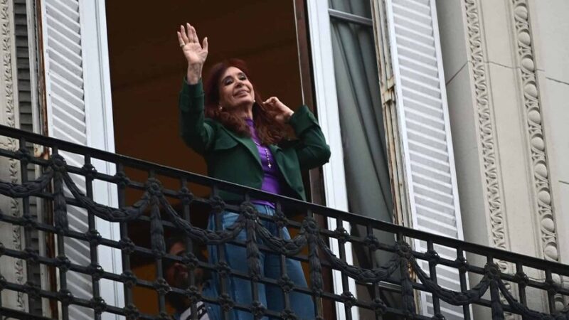 Cristina Fernández: Un Año de Prisión Domiciliaria y el Futuro del Peronismo