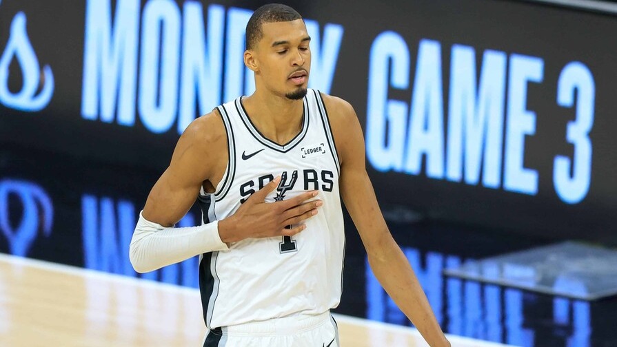 Knicks acarician el título tras dramático triunfo sobre Spurs