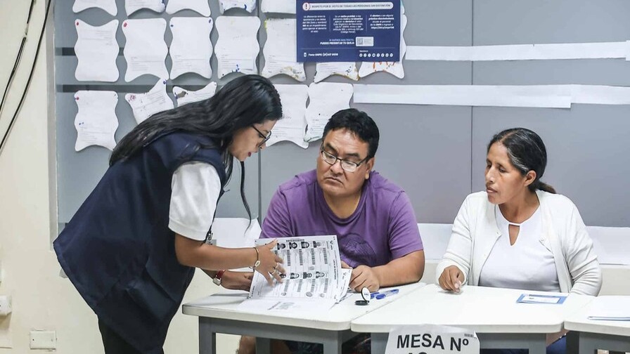 Problemas de Logística Electoral en Perú Marcan Segunda Vuelta Presidencial