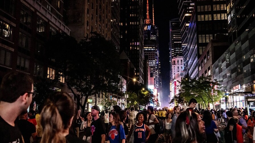 Despliegue Masivo de Seguridad para el Desfile de los NY Knicks en Manhattan