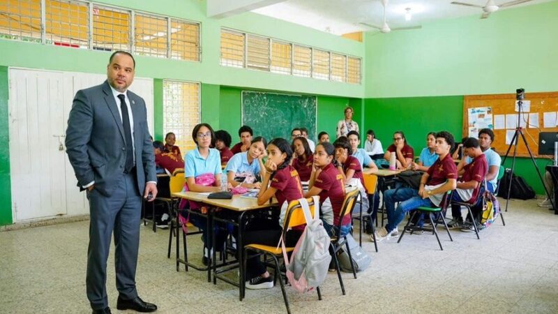La Constitución: Pilar de la Vida Cotidiana en República Dominicana