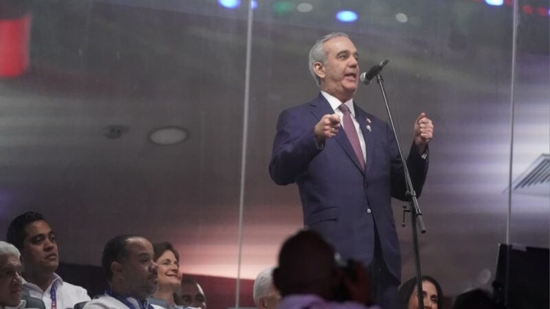 Luis Abinader Honra la Memoria de su Padre en el Día de los Padres