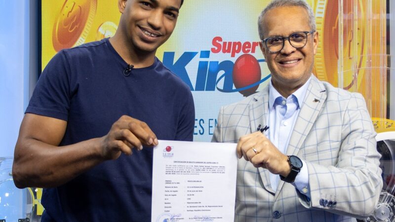 Joven Gana 25 Millones en el Super Kino TV de LEIDSA
