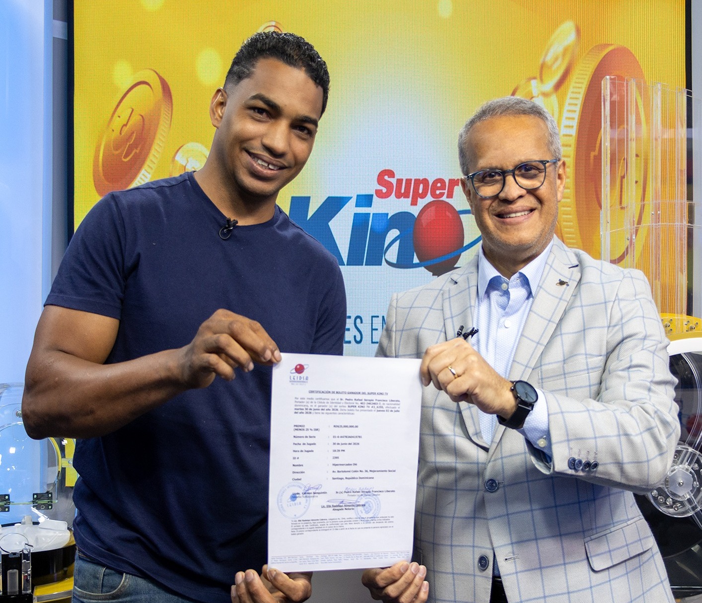 Joven Gana 25 Millones en el Super Kino TV de LEIDSA