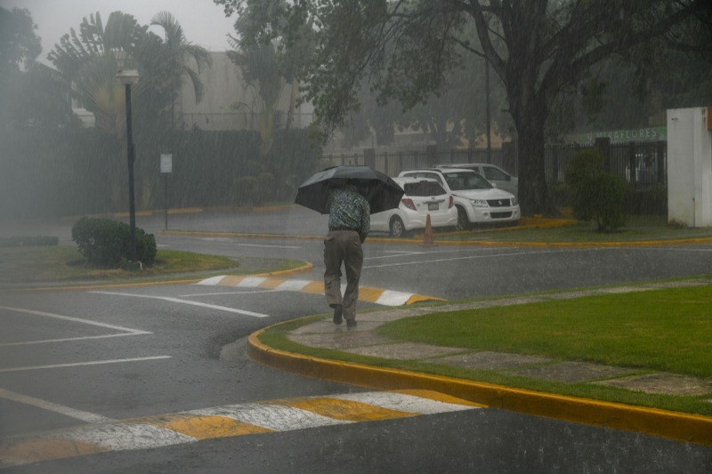 Vaguada y Onda Tropical Traerán Fuertes Aguaceros al País