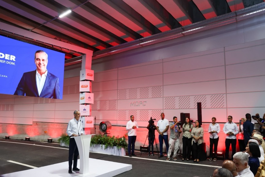 Presidente Abinader Inaugura Importante Túnel para Mejorar Tránsito hacia el Sur