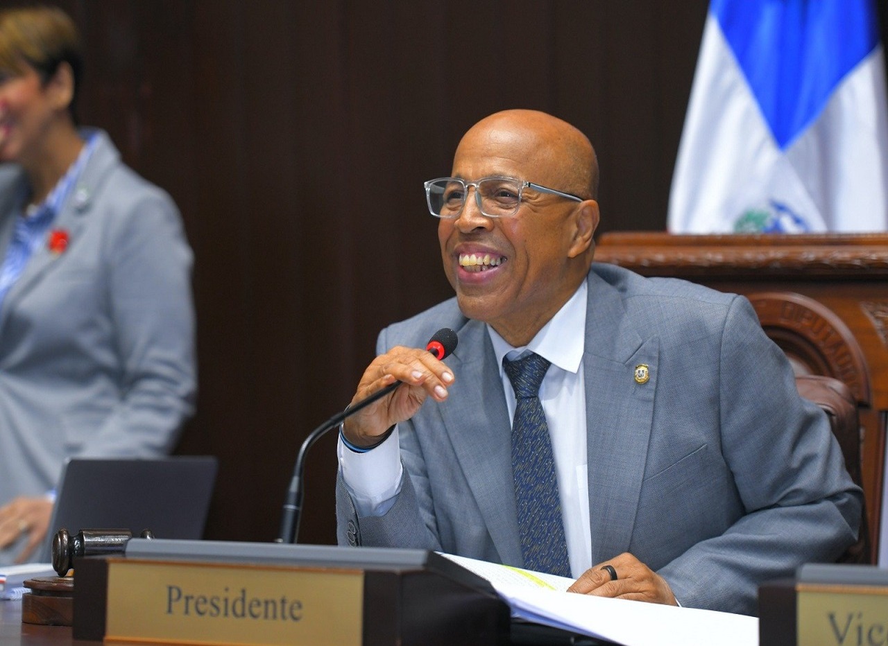 Diputados Aprueban Préstamos por 465 Millones de Dólares para Proyectos Clave