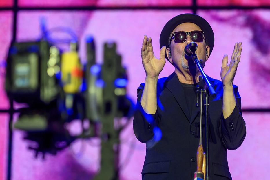 Rubén Blades Inicia su Gira Española con un Espectáculo Multicultural en Sevilla