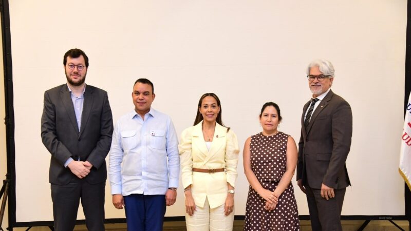 Salud Pública Evalúa Redes de Servicios de Salud en Región Yuma