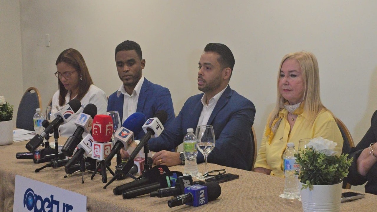 Sector Turístico Dominicano Exige Equidad en Contribución por Residuos Sólidos