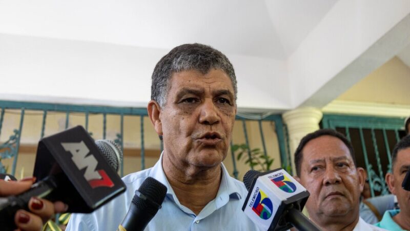Rechazan Licencia Prolongada para Alcalde Francisco Peña por Violación a la Ley 176-07