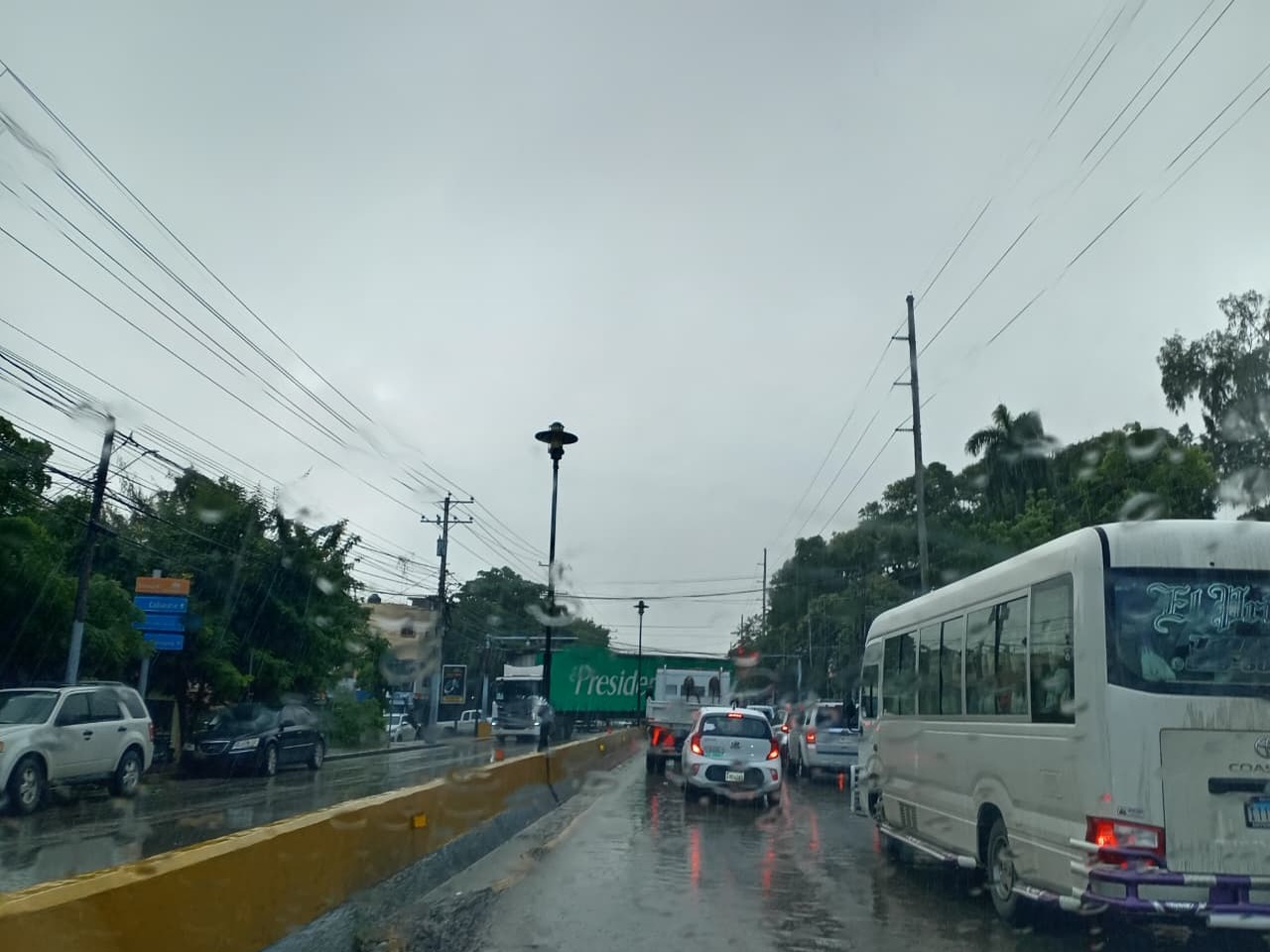 Intensas Lluvias y Tormentas Eléctricas Azotan Puerto Plata