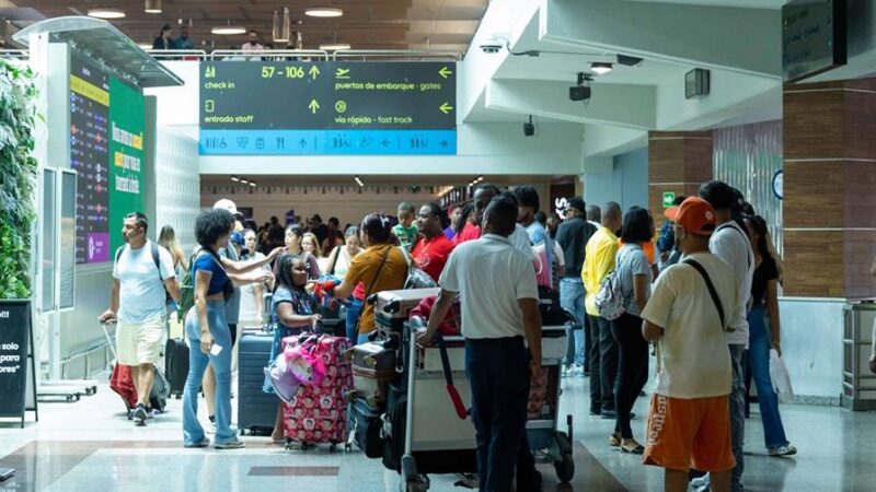 Tormenta Tropical Provoca Cancelación de Vuelos desde República Dominicana