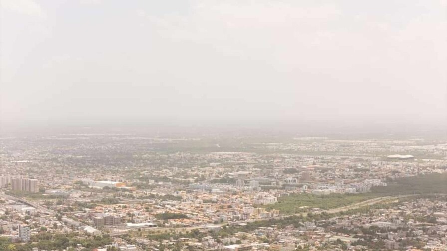 República Dominicana Enfrenta Miércoles Caluroso con Cielo Grisáceo