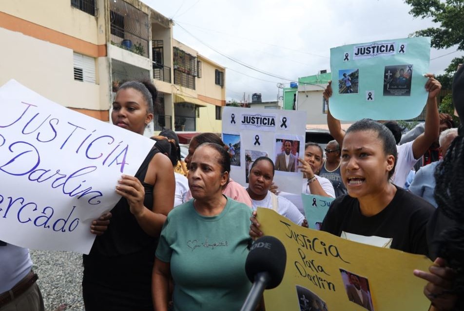 Familiares de Joven Fallecido en Herrera Claman por Justicia