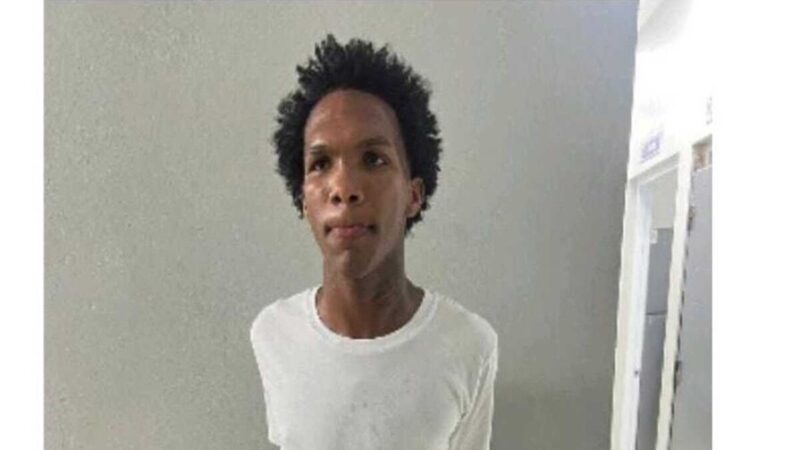 Urgente Búsqueda de Erikson Bonilla por Agresión a Adolescente en Estado Crítico