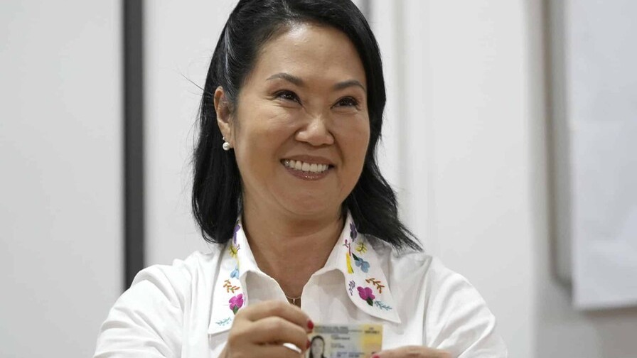 Keiko Fujimori Asume la Presidencia de Perú con Compromiso y Humildad