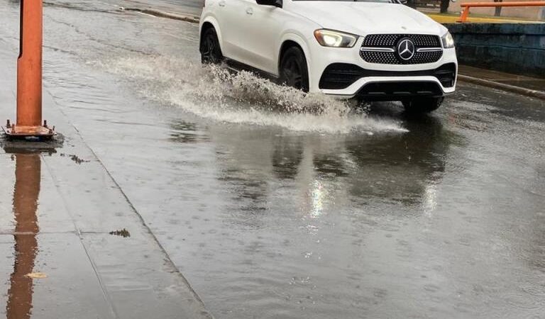 COE Emite Alertas por Vaguada y Onda Tropical en República Dominicana