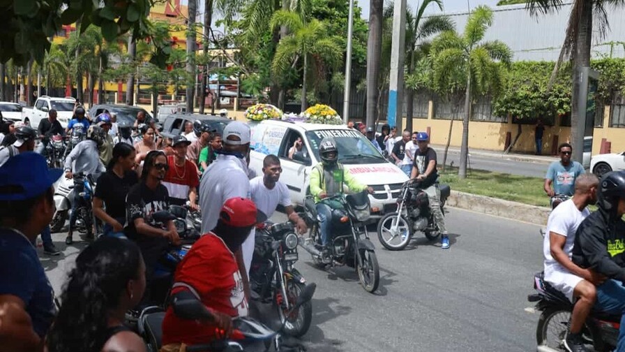 Clamor por Justicia: La Trágica Muerte de Darlin Mercado Reyes Desata Protestas en Santo Domingo Oeste