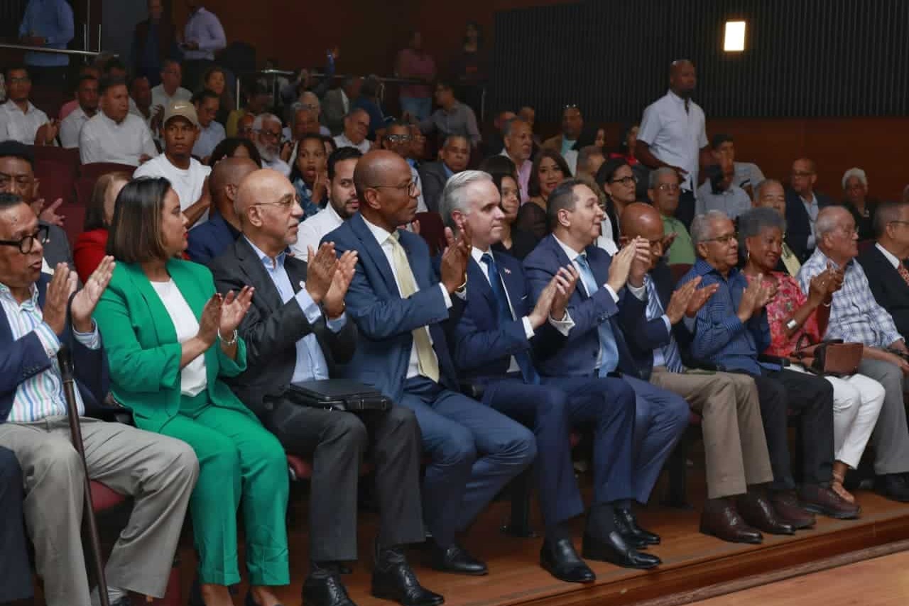 Aníbal de Castro: La Inteligencia Artificial Transformará, pero no Sustituirá al Periodismo