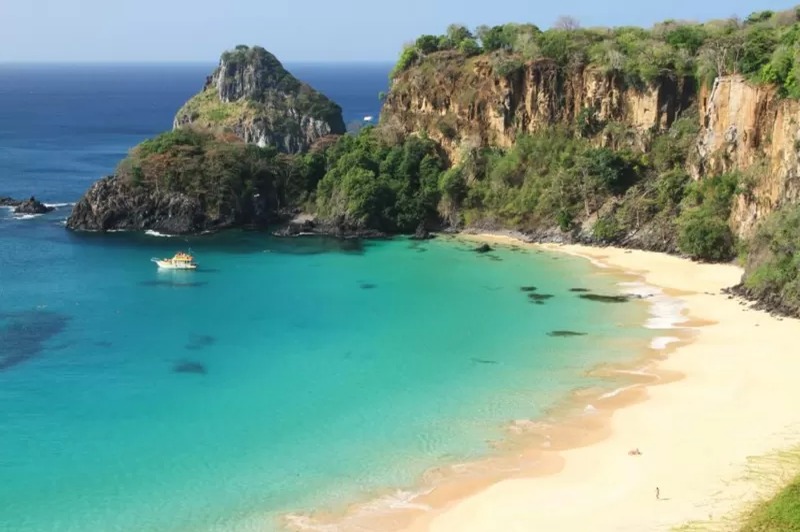 Acceso a las Playas: Un Derecho Constitucional en Debate