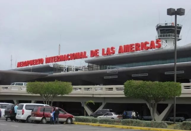 DNCD Detiene a Dos Implicados en Decomiso de Cocaína en el AILA