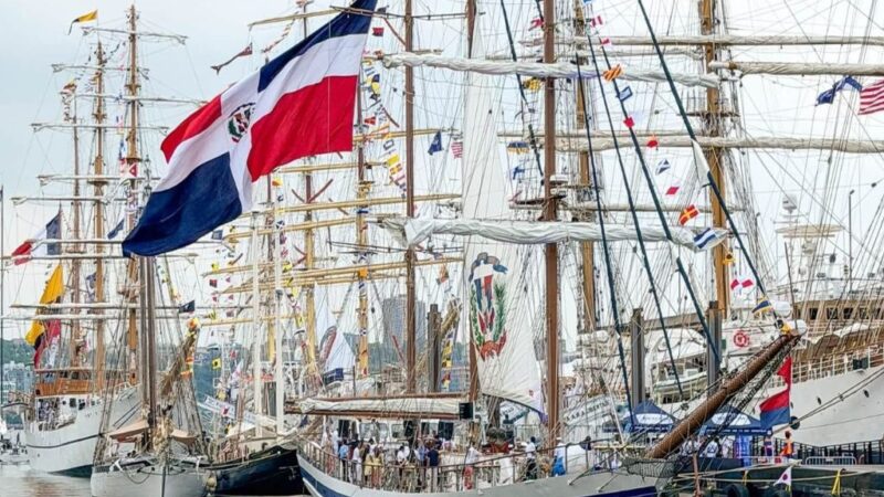 Buque Dominicano Deslumbra en Desfile Naval de Nueva York por Aniversario de Independencia de EE.UU.