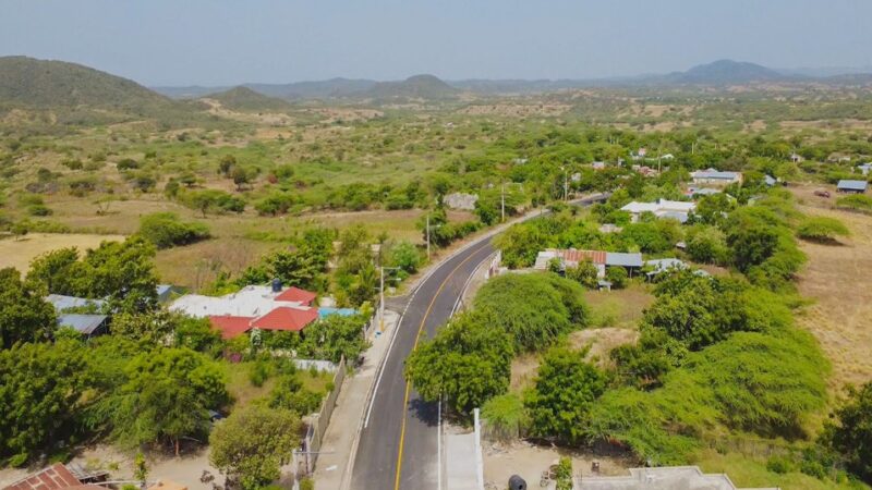 Presidente Abinader Inaugura Nueva Carretera en Montecristi para Impulsar el Desarrollo Regional