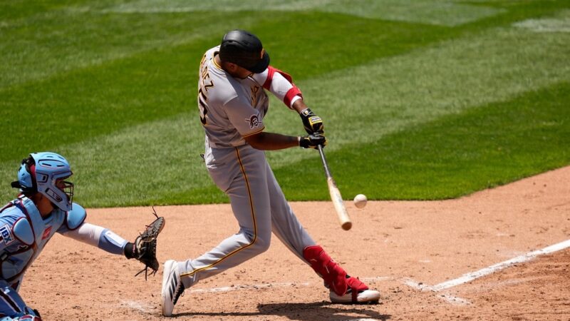 Esmerlyn Valdez Retoma el Juego con los Piratas tras Preocupante Lesión