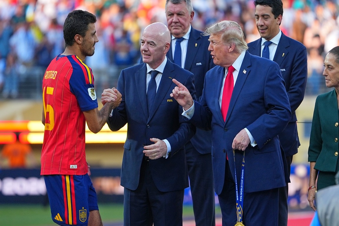 Javier Tebas pide la dimisión de Infantino por cambios en el fútbol internacional