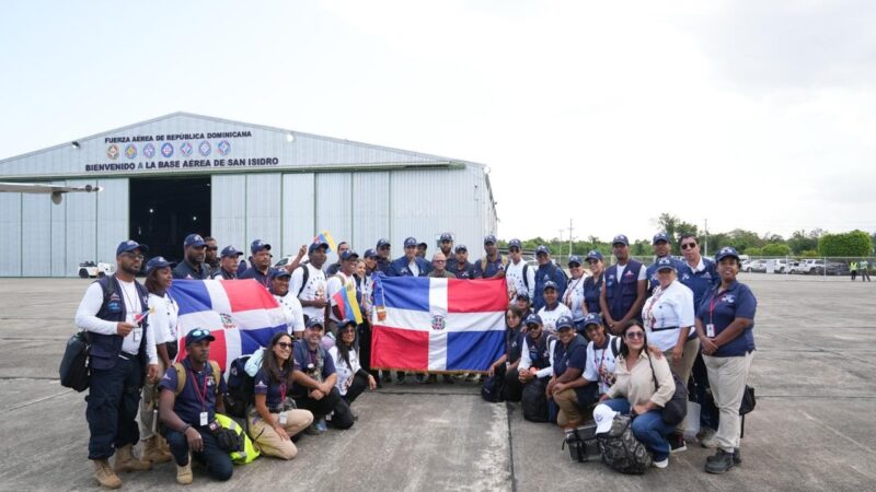 Ministro de Salud y Equipo Médico Dominicano Regresan Tras Exitosa Misión Humanitaria en Venezuela