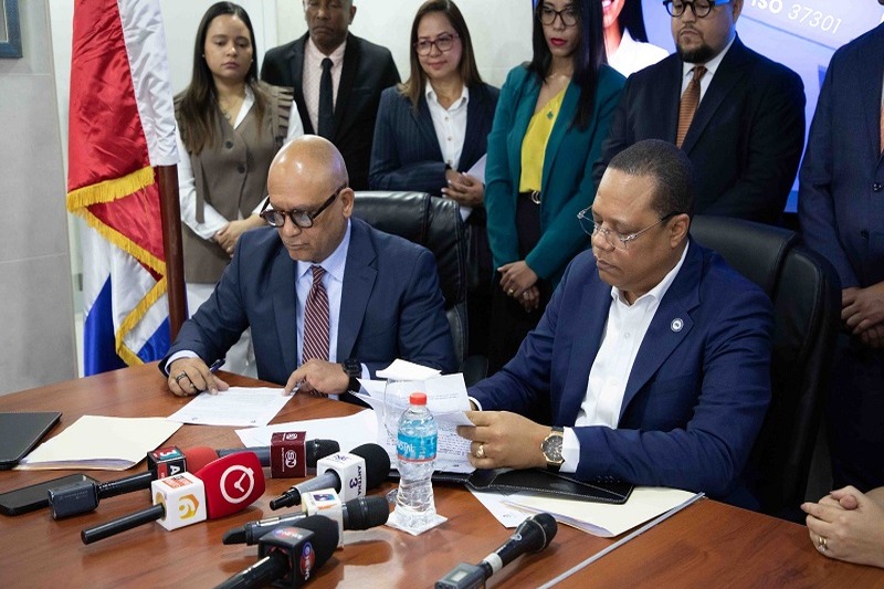Empresas de Cobranza Gestionan Millonarias Deudas en República Dominicana