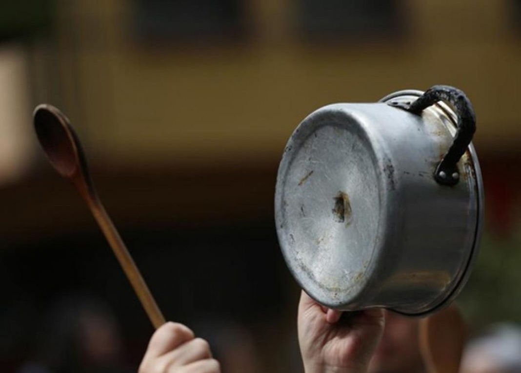 Resuenan Cacerolazos en Santo Domingo por Ley Mordaza y Otros Reclamos