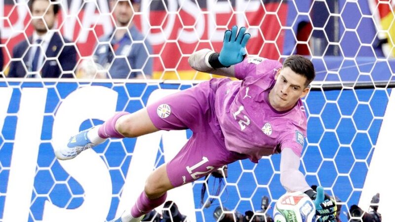 Orlando Gill: El Portero que Conquistó Corazones y Triunfó en el Mundial