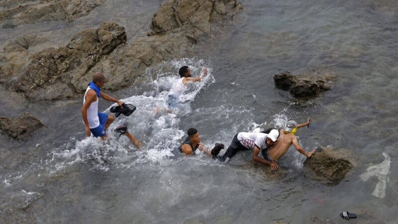 Crisis Migratoria en Ceuta: Un Desafío para España