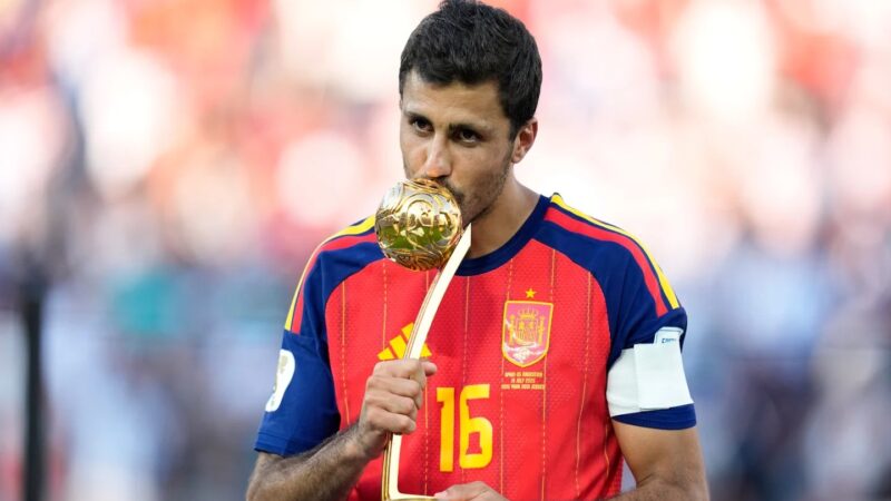 Rodri del Manchester City será intervenido quirúrgicamente de la espalda