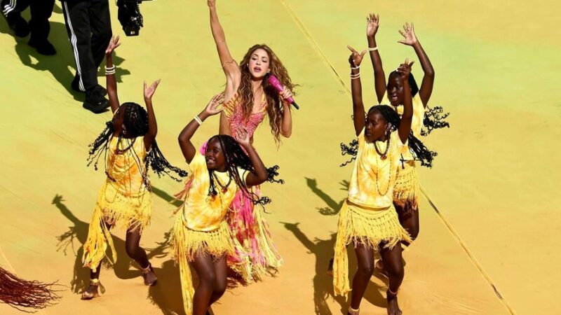 Estrellas Internacionales Iluminan el Mundial de Fútbol con Espectáculo Inolvidable