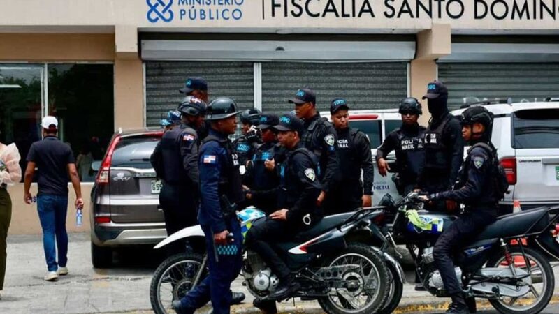 Policía Nacional Suspende a Agentes Involucrados en Muerte de Joven en Santo Domingo Oeste