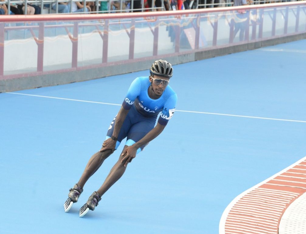 Faberson Bonilla se Corona Campeón en Patinaje de Velocidad en Santo Domingo
