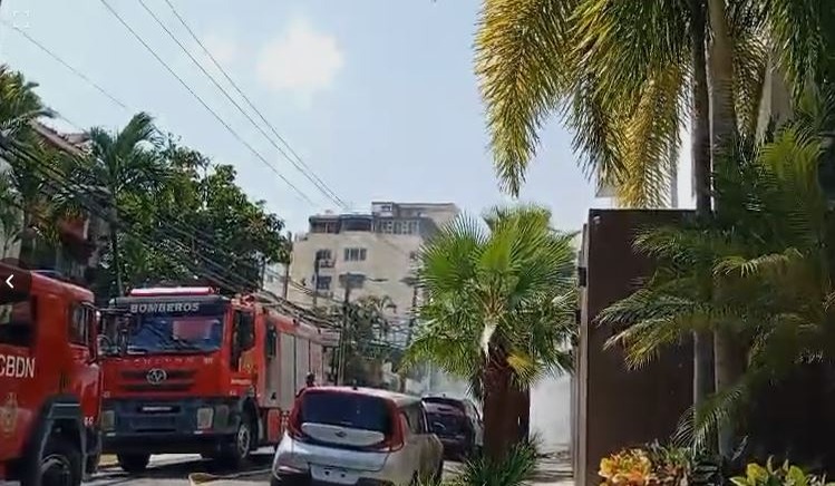 Incendio de Vehículos en Renacimiento Alarma a la Comunidad