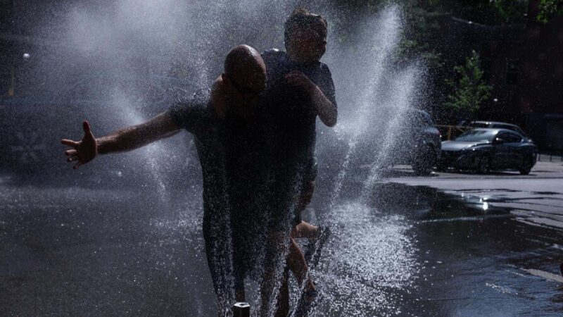 Intensa Ola de Calor y Tormentas Amenazan Celebraciones del 4 de Julio en EE.UU.
